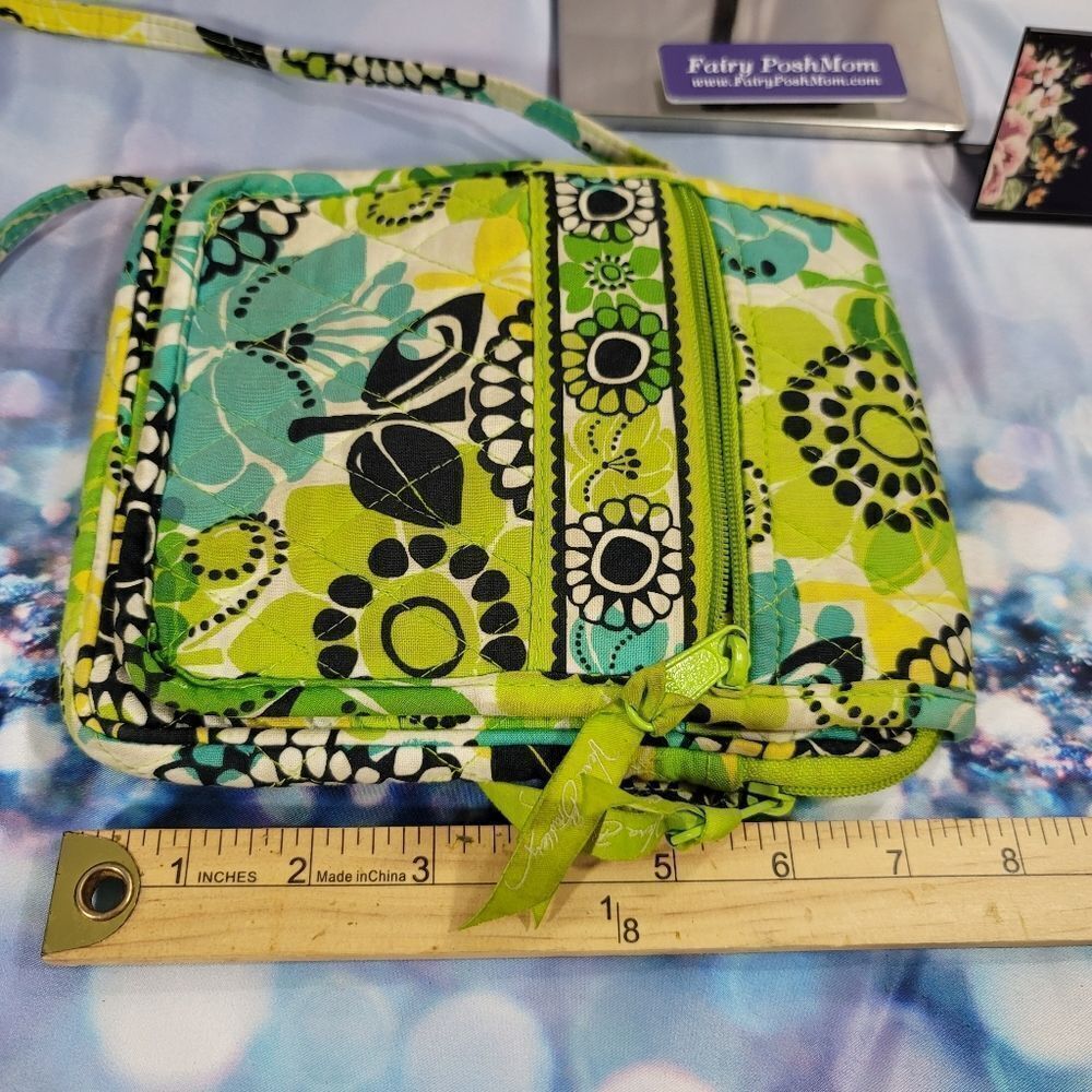 Vera Bradley Mini Hipster Crossbody Limes Up Retired Print Bag - Picture 12 of 12